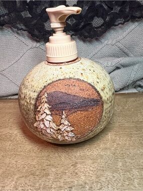 Stoneware ceramic dispenser raised outdoor landscape design bulbous signed